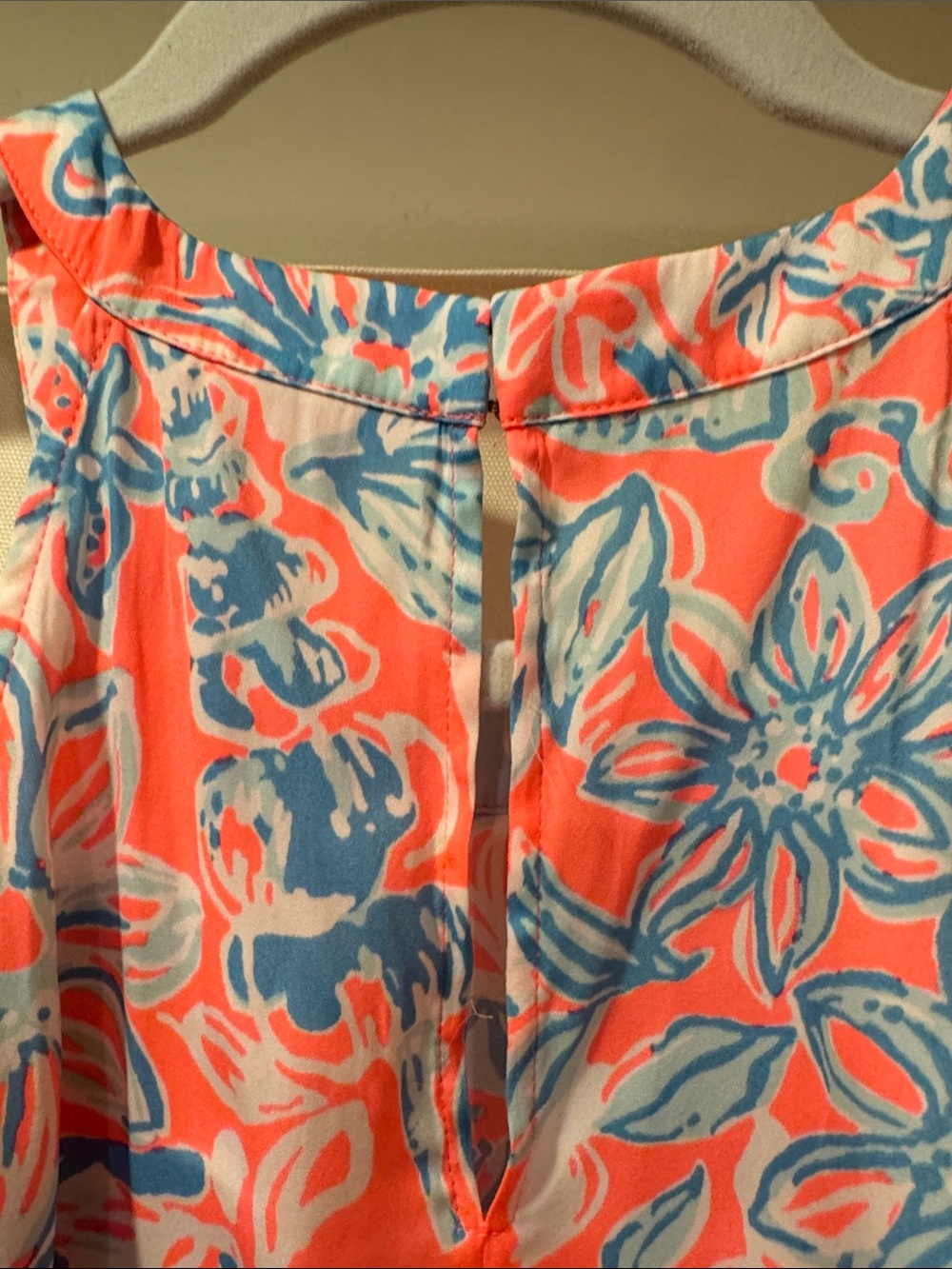 Lilly Pulitzer Coral & Blue Floral Halter Crop Top with Tassels  Size 2 - Picture 3 of 4